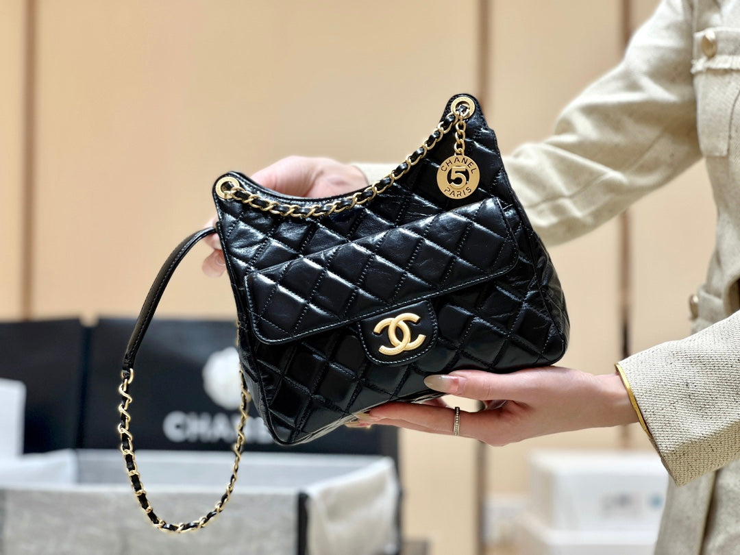 小香家-Chanel Hobo 23c早春款 油蠟皮黑色 大號