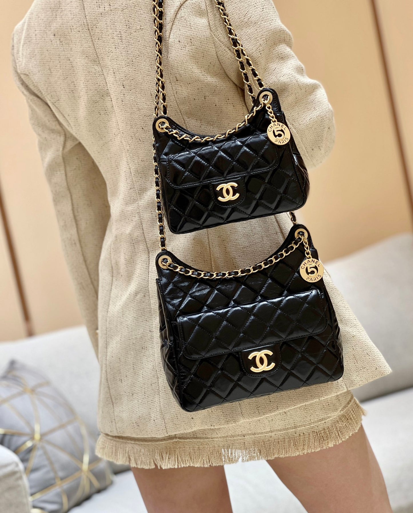 小香家-Chanel Hobo 23c早春款 油蠟皮黑色 大號