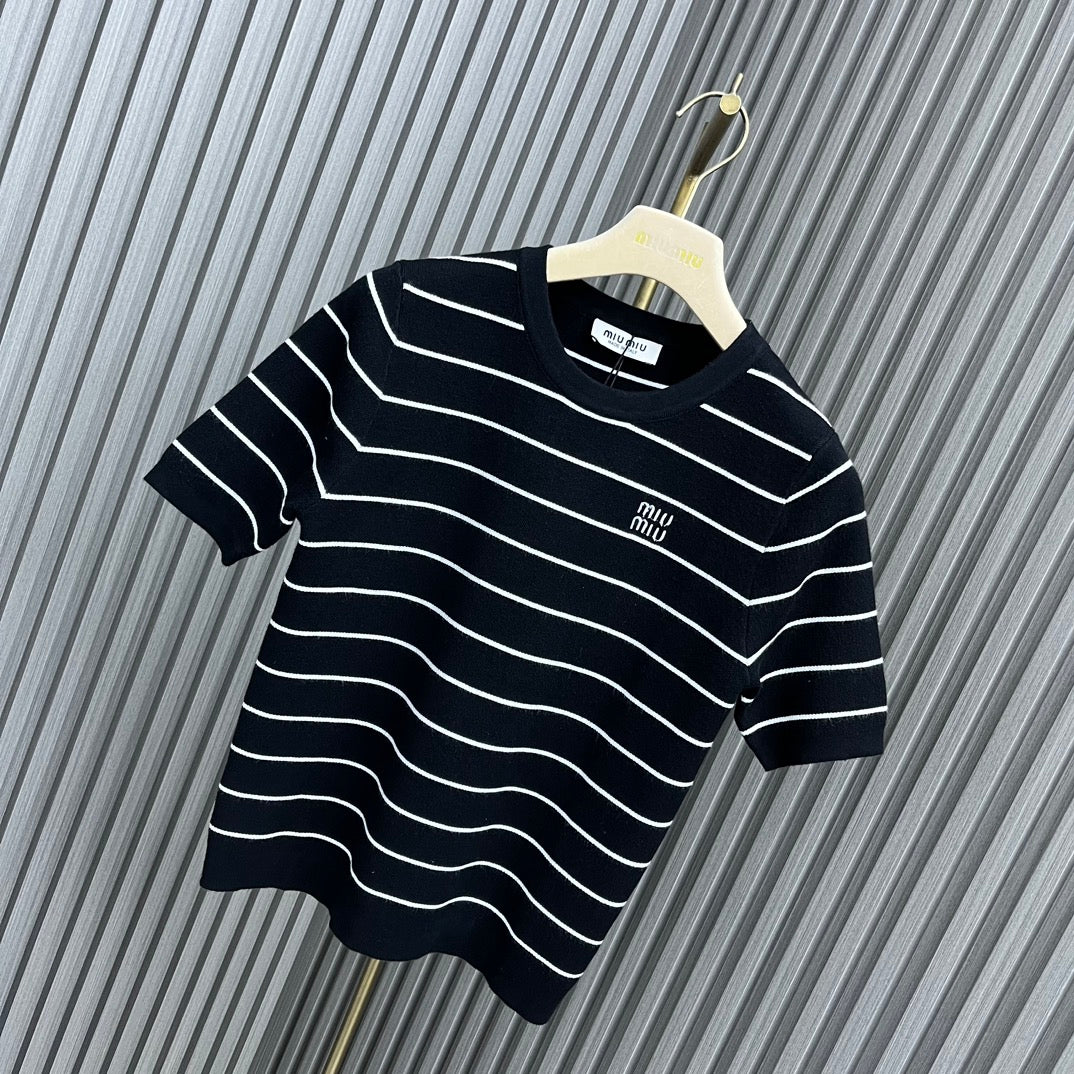 穆M家-2404 24新品上架圓領條紋短袖TEE 黑色