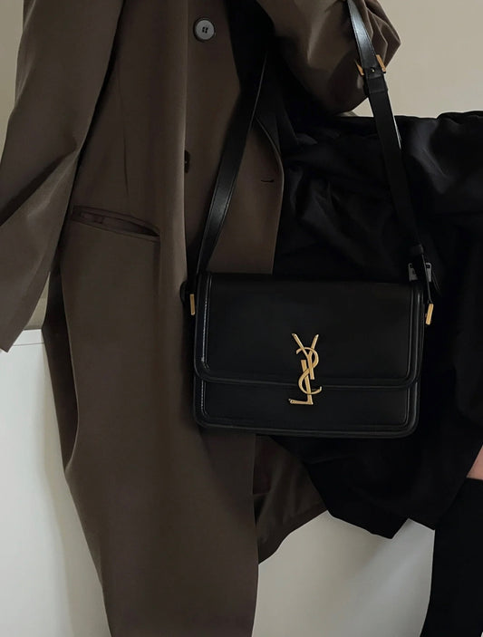 聖Y羅-BOX SAINT LAURENT 豆腐包 大號 黑色 上身圖