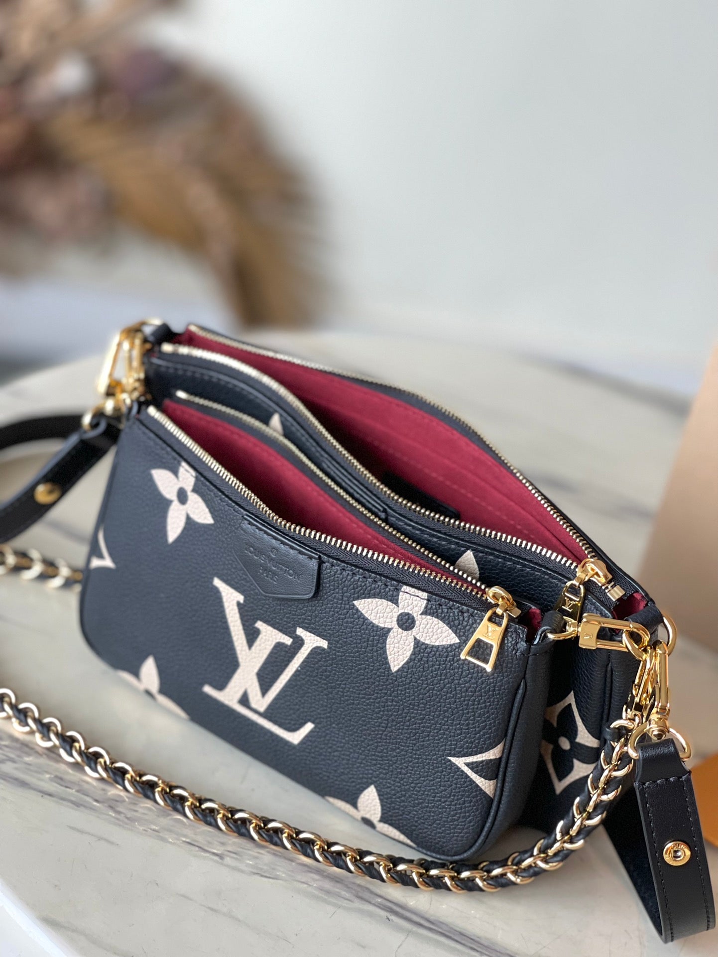 M80399 路L家-Multi Pochette Accessories 手袋 三合一包 黑色