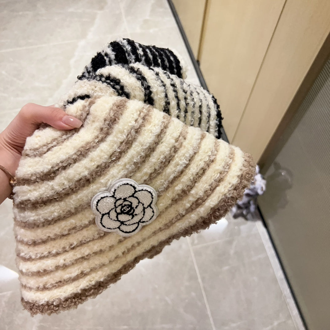 小香家-2023秋冬新款條紋花花毛邊漁夫帽