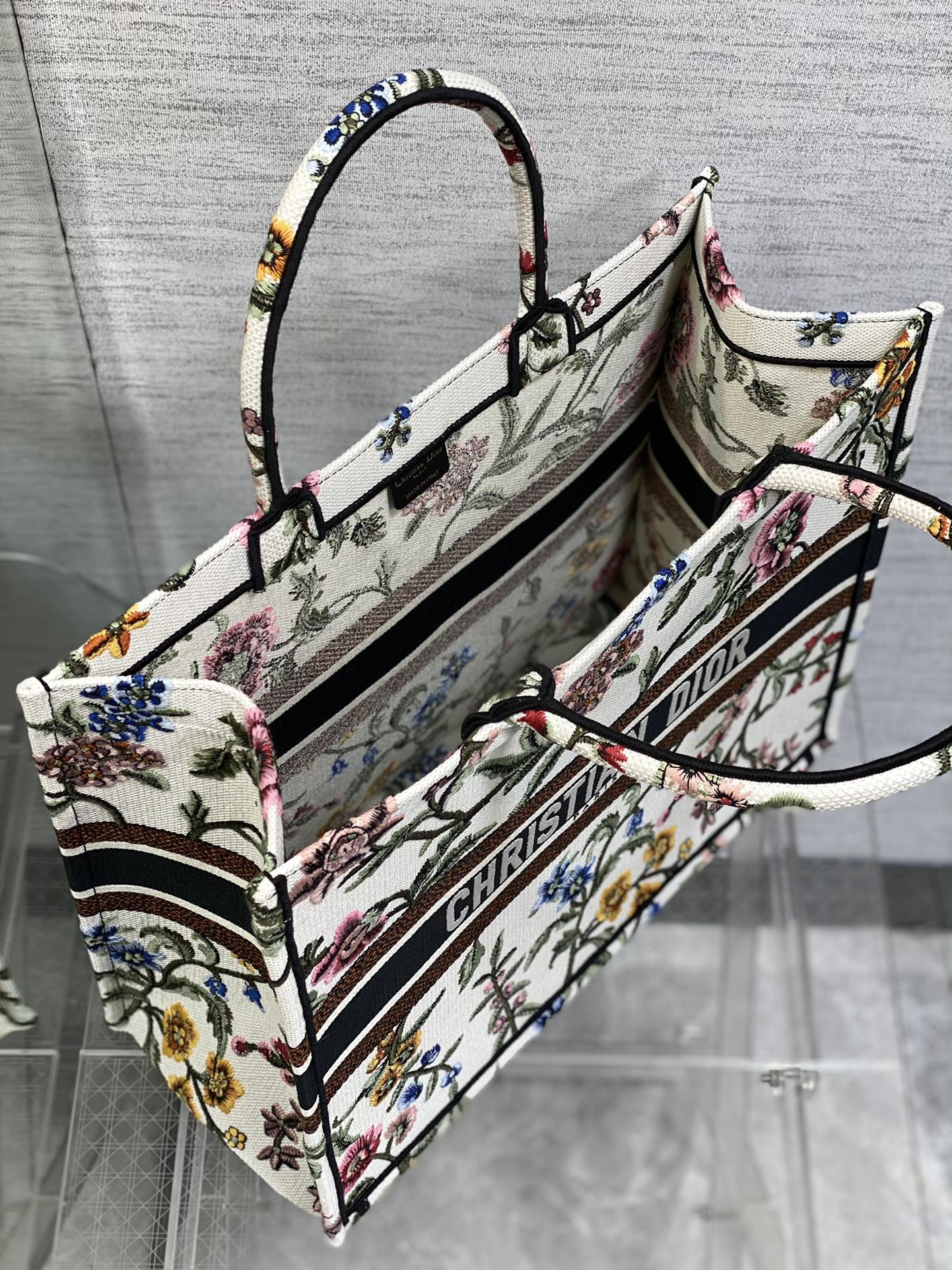 迪D家 Book Tote 刺繡字母白花 大號41.5cm