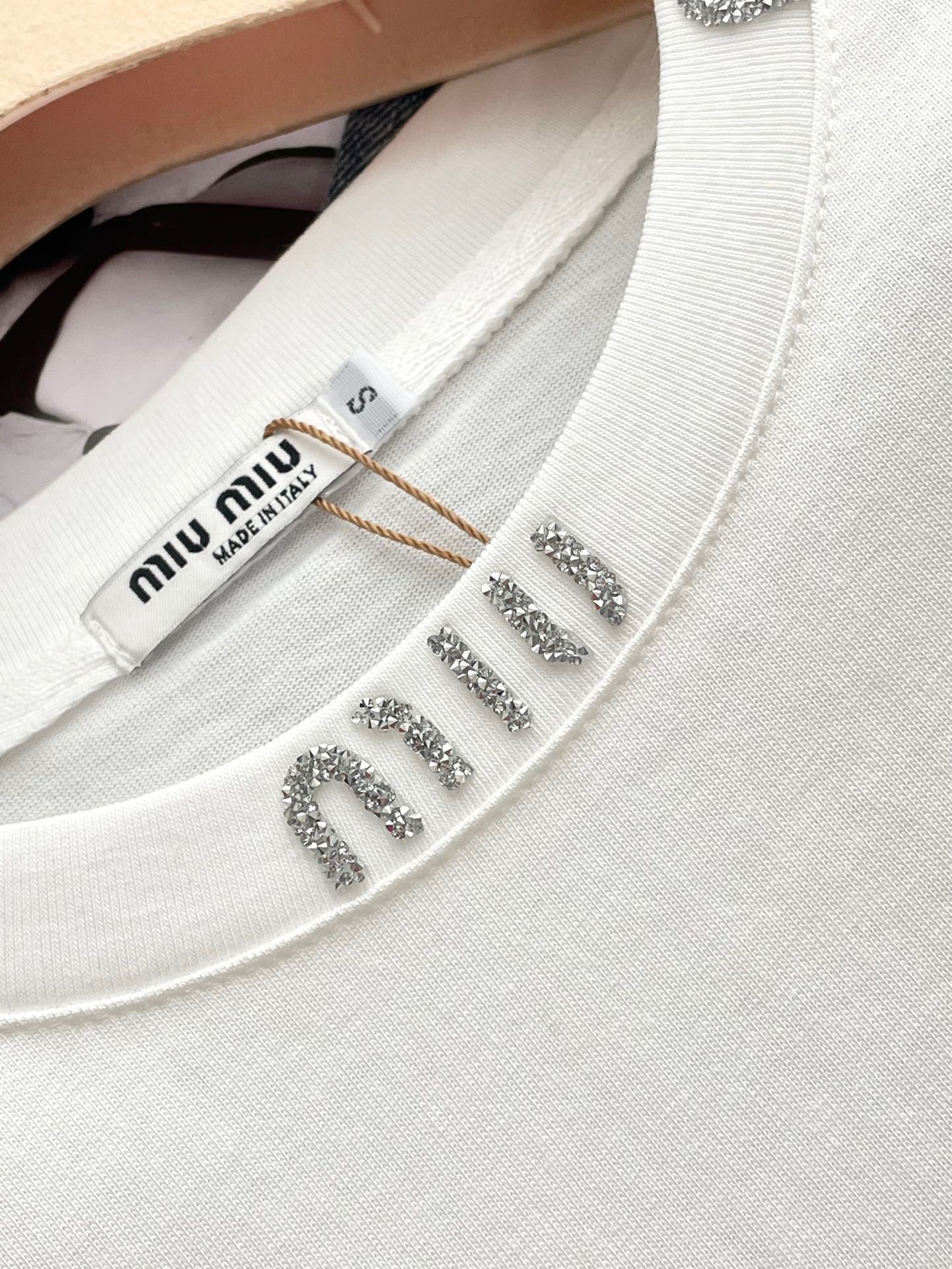 穆Ｍ家-2404 重工鑲鑽短袖Tee