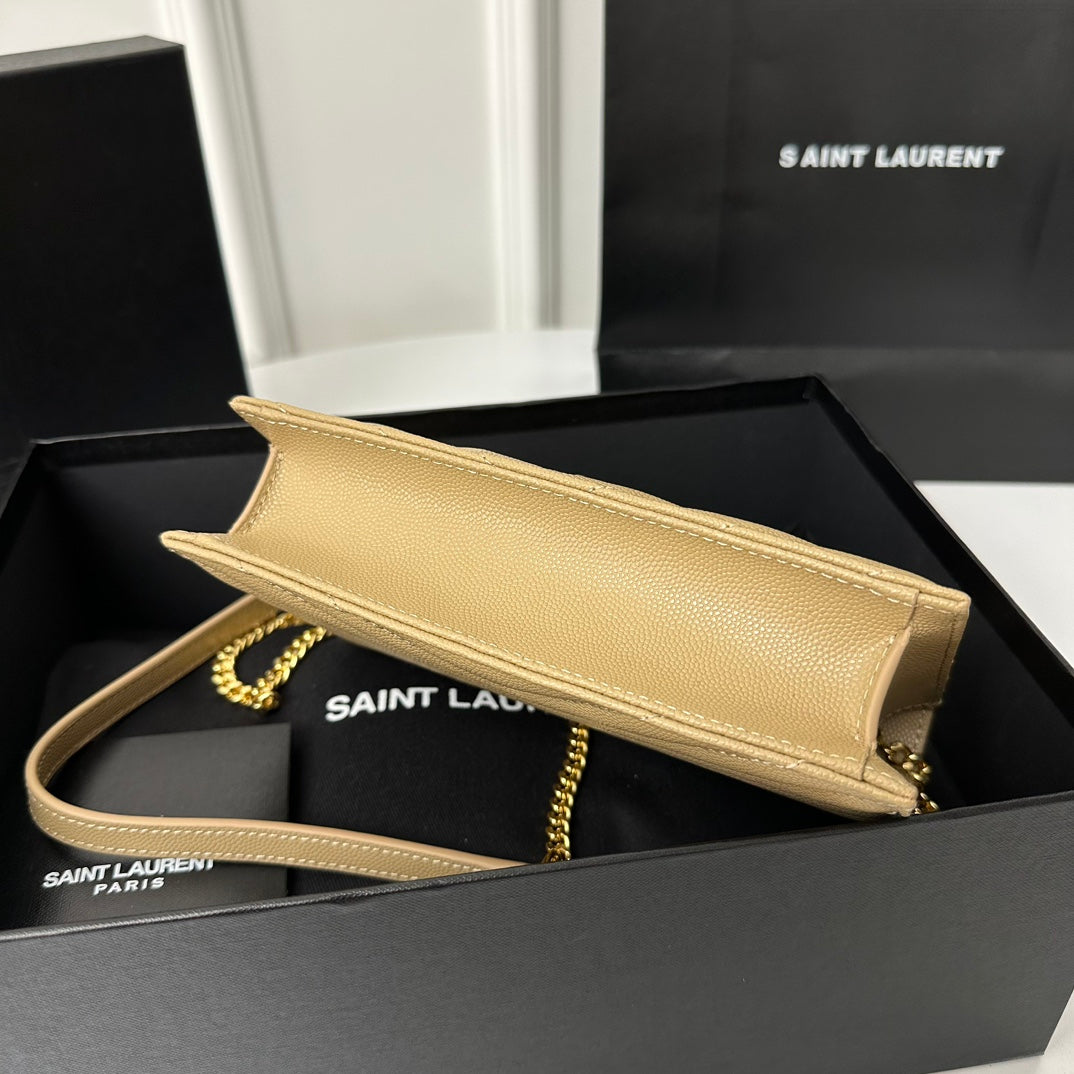 聖Y羅-MONOGRAM魚子醬 WOC 杏色金扣 19CM