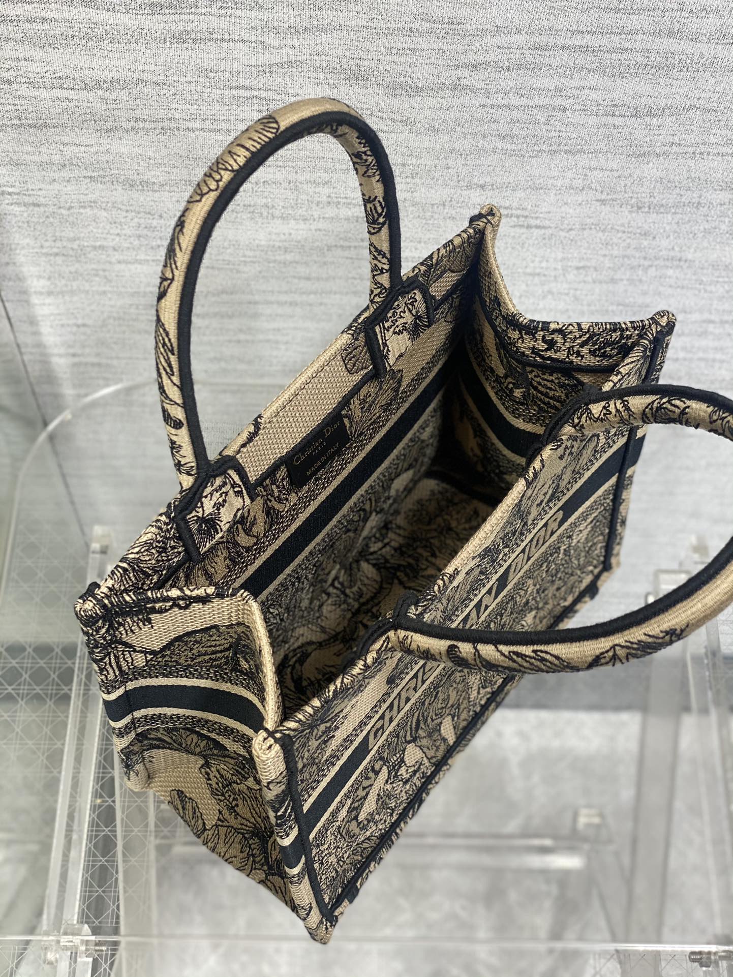 迪D家-Book Tote 2023春夏系列 老虎刺繡 杏色 小號