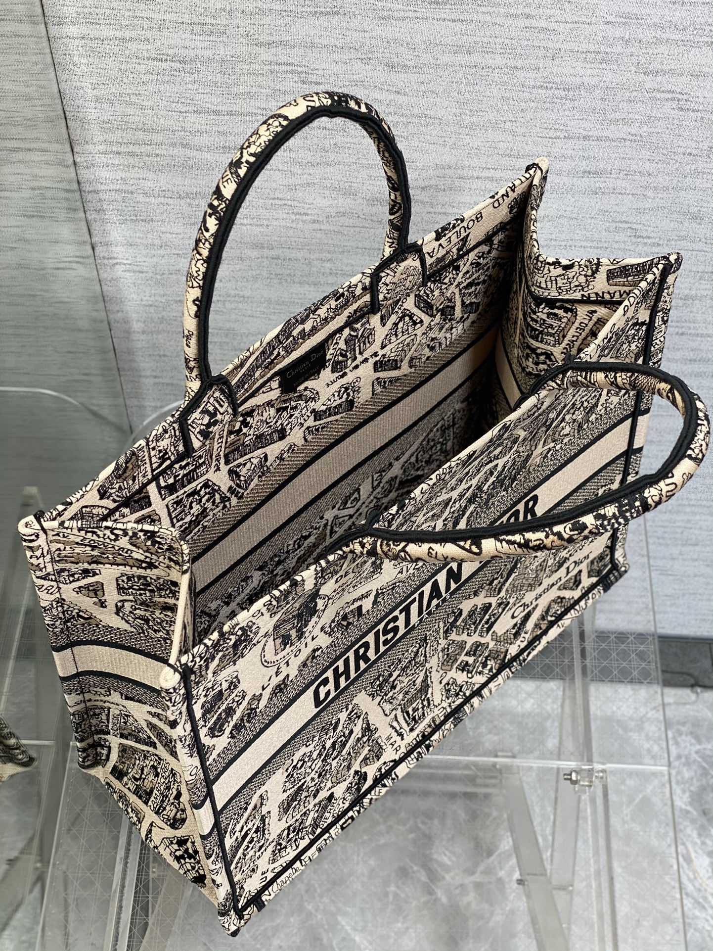 迪D家-Book Tote 2023春夏系列 巴黎地圖刺繡 米白色 大號