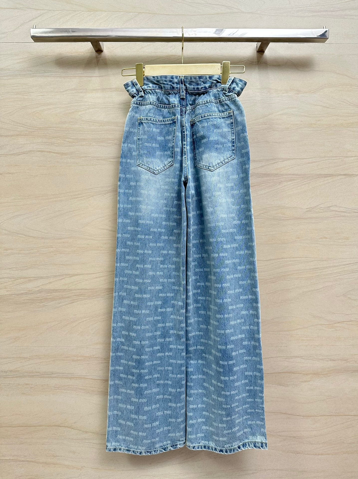 穆Ｍ家-2404 24早春新品印花logo字母牛仔長褲
