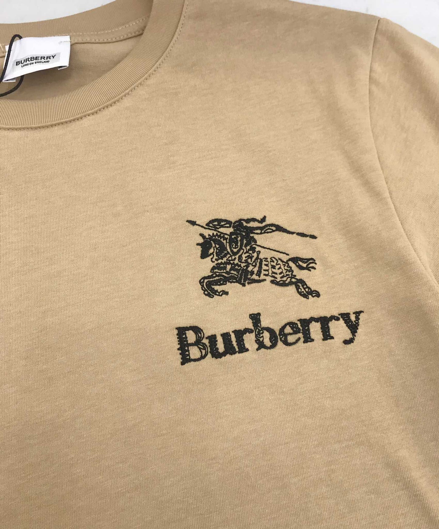 巴B家-2403 刺繡戰馬字母logo圓領短袖TEE 三色