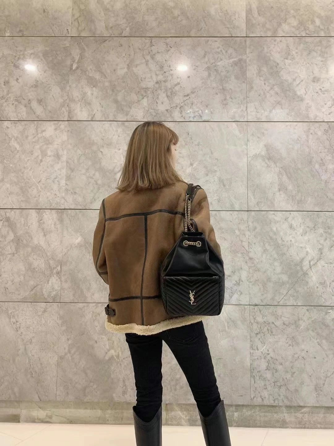 聖Y羅-Joe Backpack 絎縫雙肩包 黑色金扣 29CM