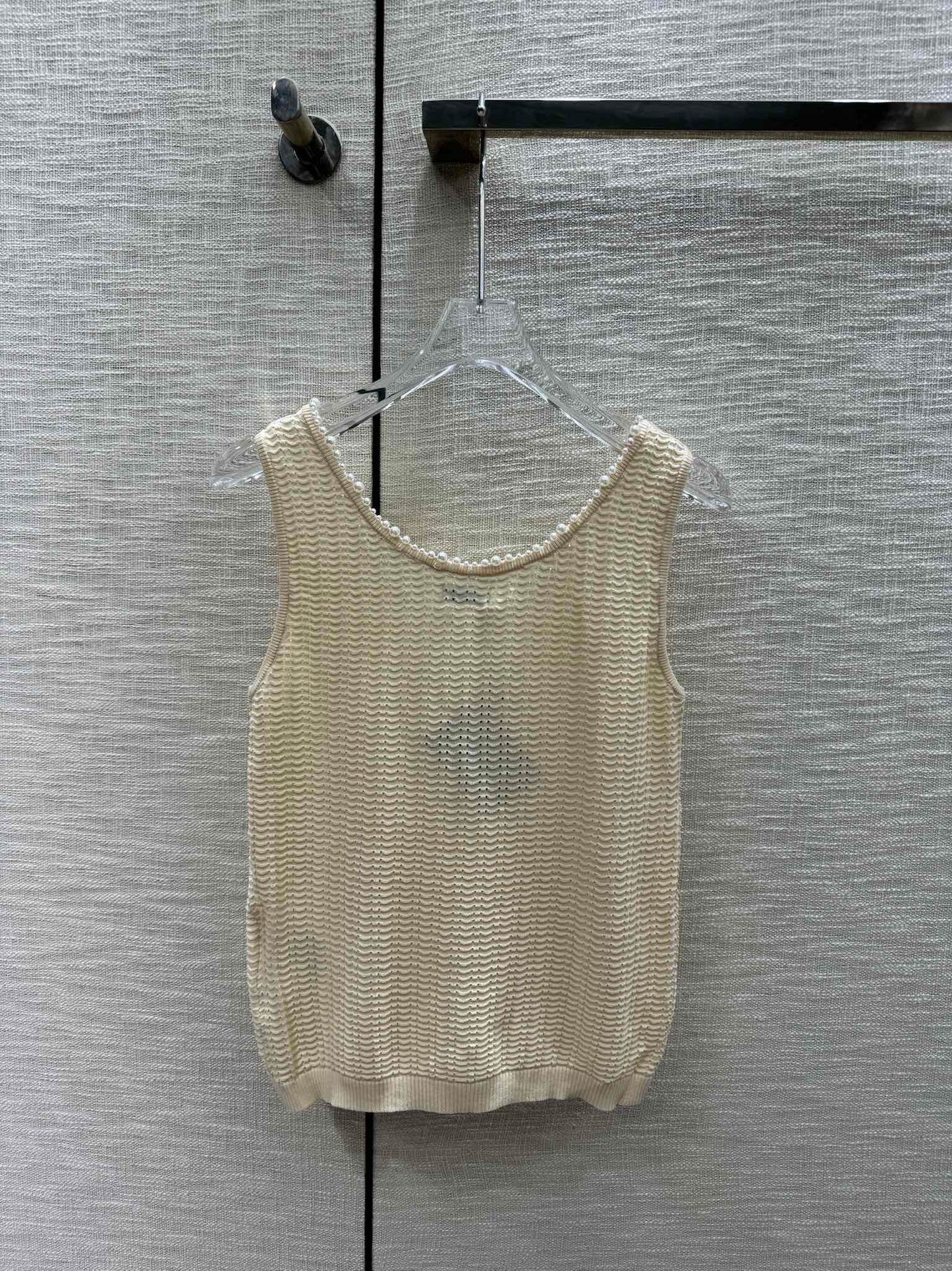 穆Ｍ家-2404 重工釘珠針織背心 杏色