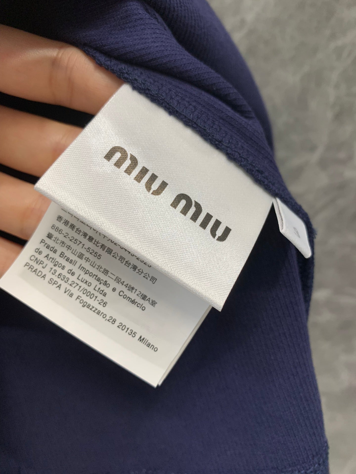 穆M家-2404  24Ss春夏新款標誌修身螺紋背心 藍色