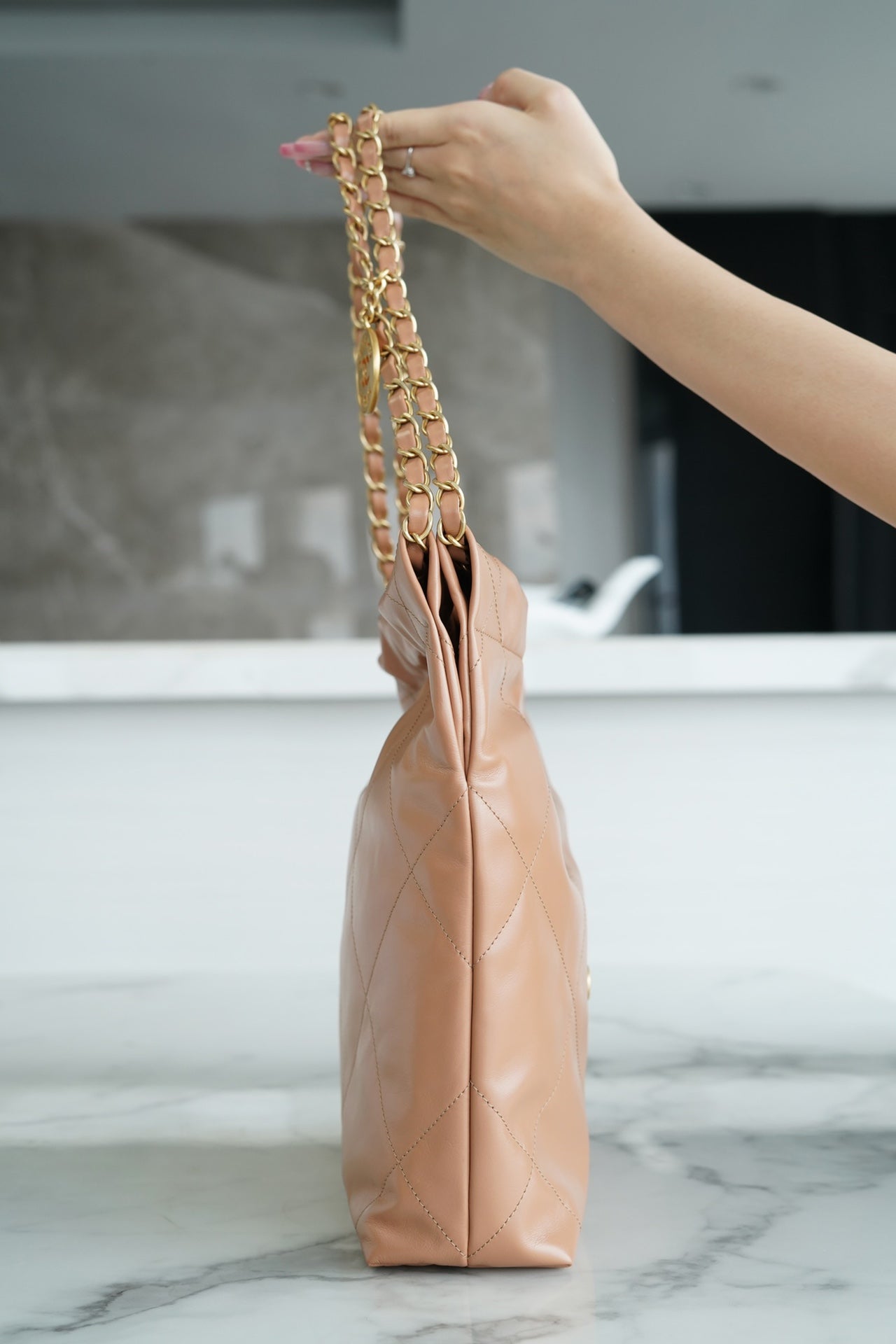 小香家-2023春夏新款 22BAG 中號 杏粉色
