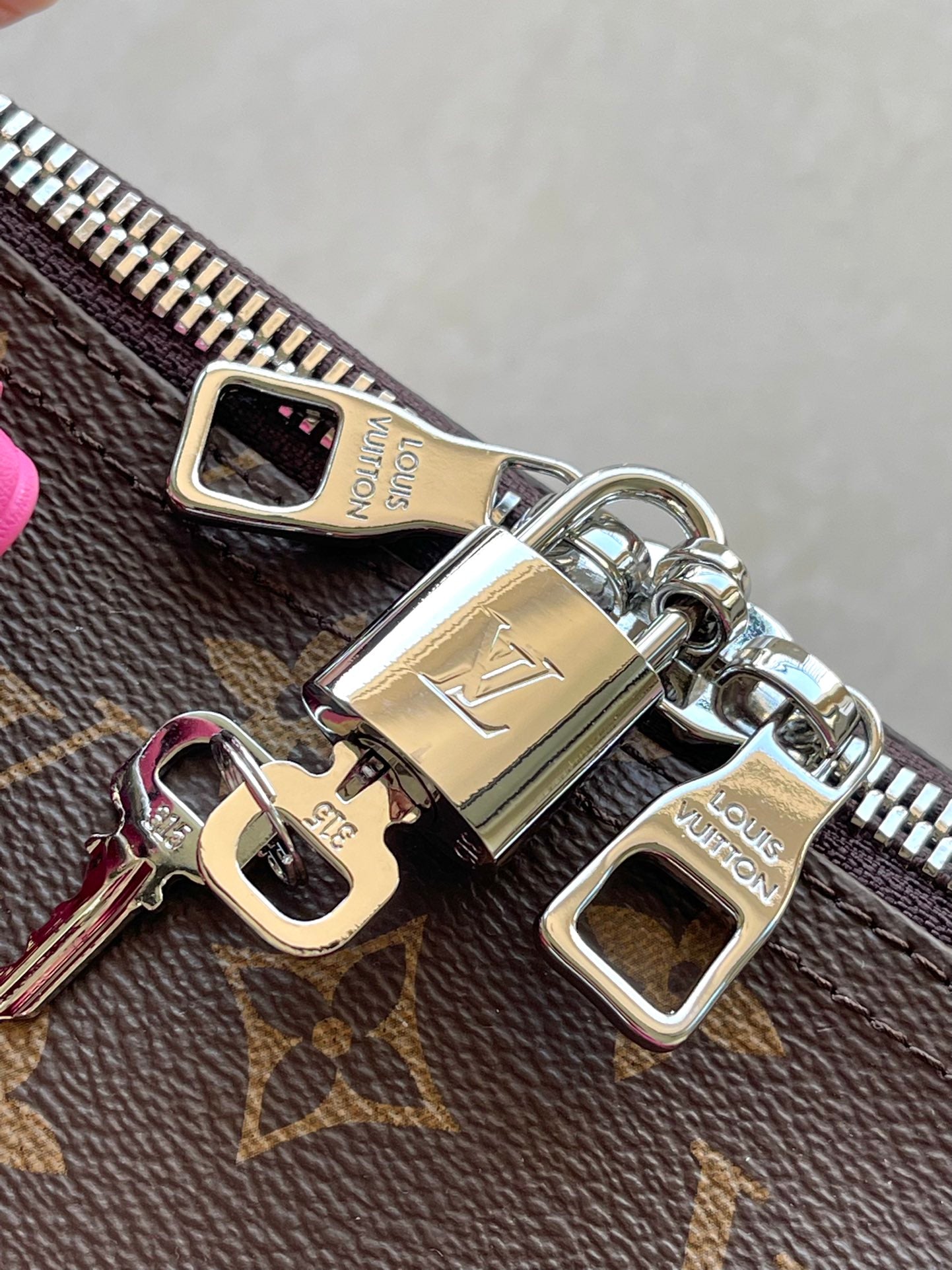 M41416 路L家-Keepall Bandoulière 旅行袋 玫紅色