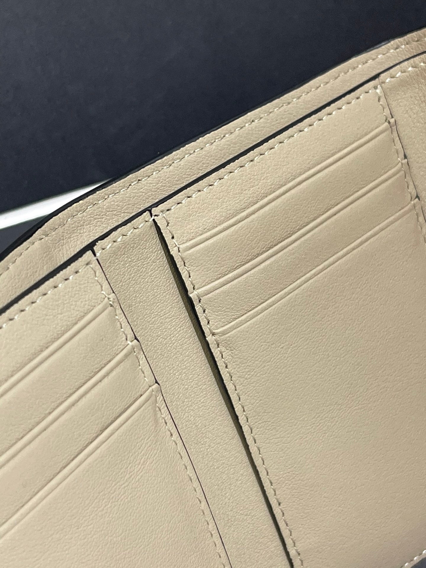 羅L威-Small vertical wallet系列 綠色