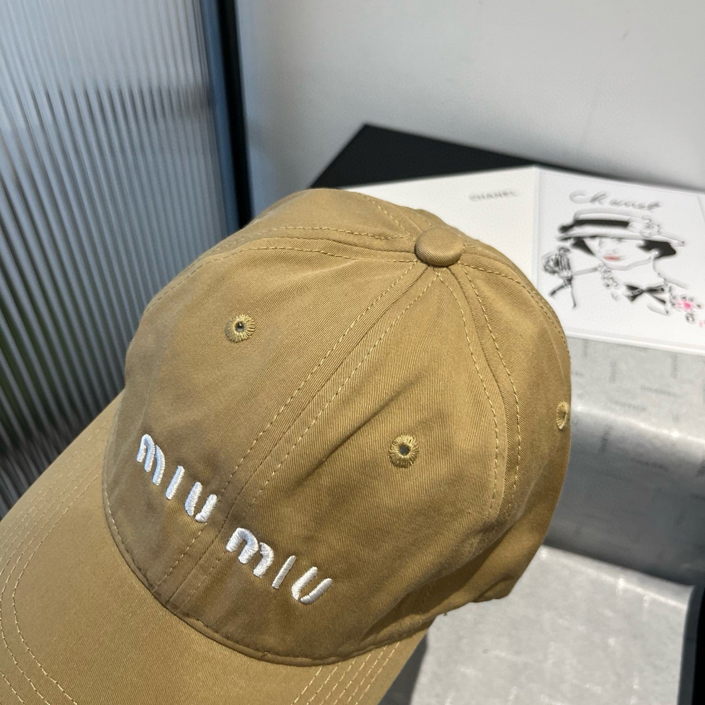穆m家-刺繡LOGO棒球帽 黃棕色
