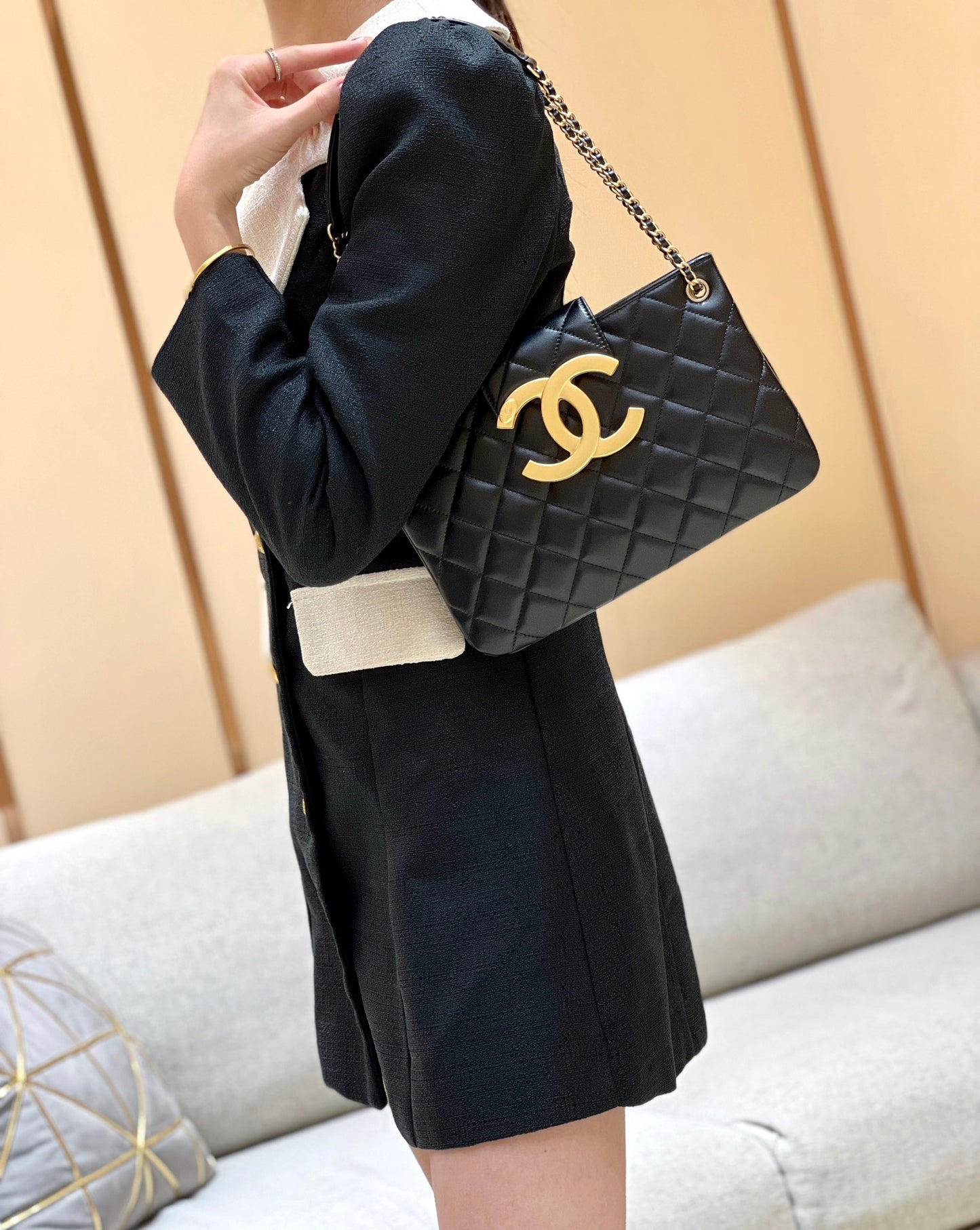 小香家-早春新款 24c 復古大雙C Tote購物包 黑色
