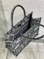 迪D家-Book Tote 2023春夏系列 巴黎地圖刺繡 灰色 中號