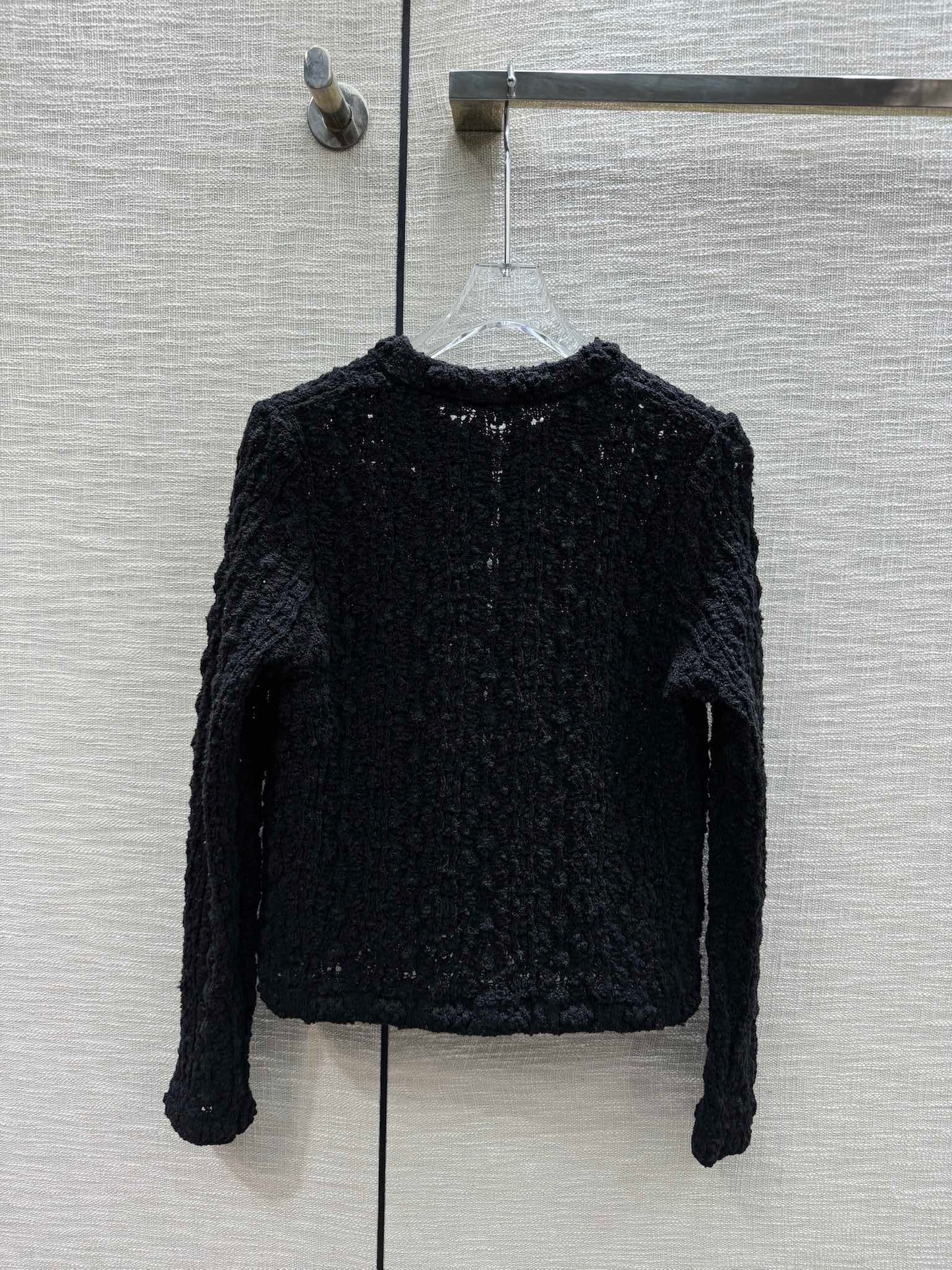 小香家-2403 24早春最新系列鏤空絞花針織開襟衫 黑色