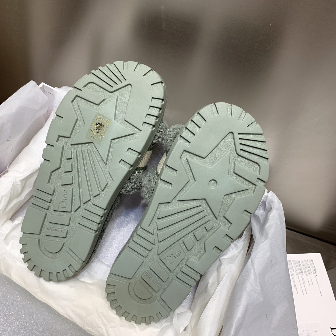迪D家-厚底電繡毛毛拖鞋 灰綠色