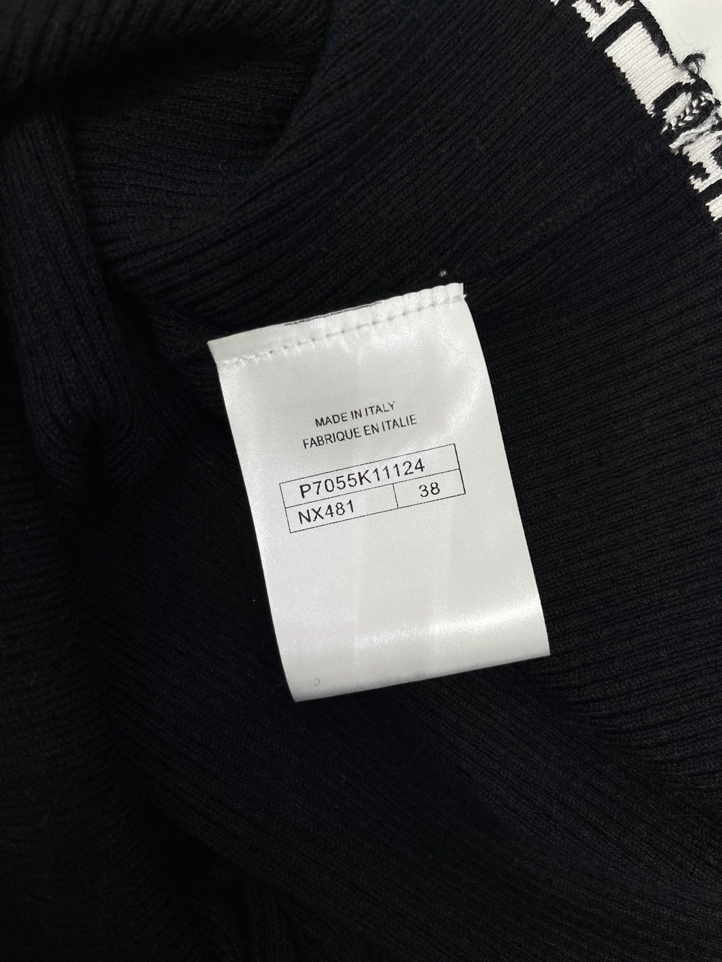 小香家-2403 24夏季新款金屬扣字母刺繡時髦休閒針織吊帶 黑色