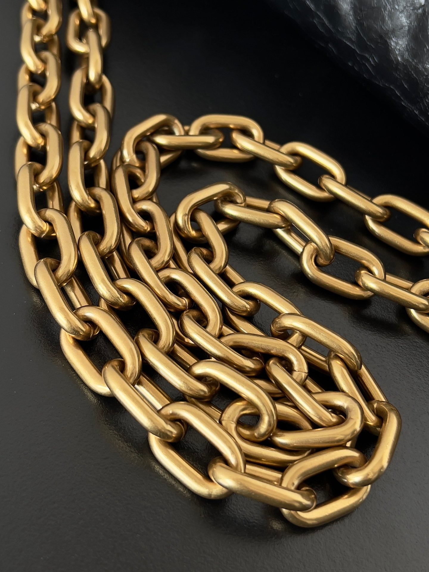 巴黎世-Monaco鏈條包-大號43.5cm 黑金扣