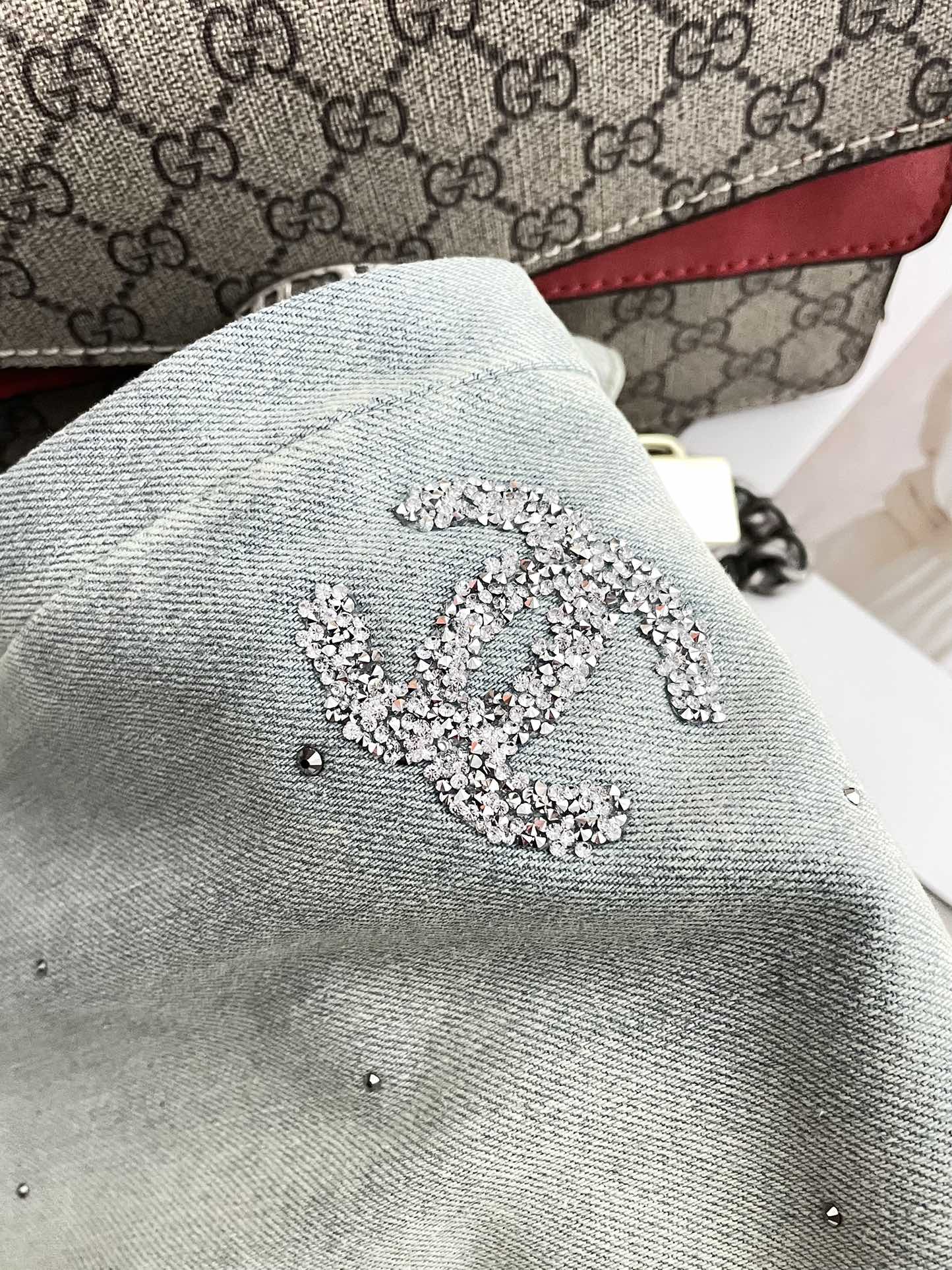 小香風-2403 重工亮片logo牛仔直筒褲