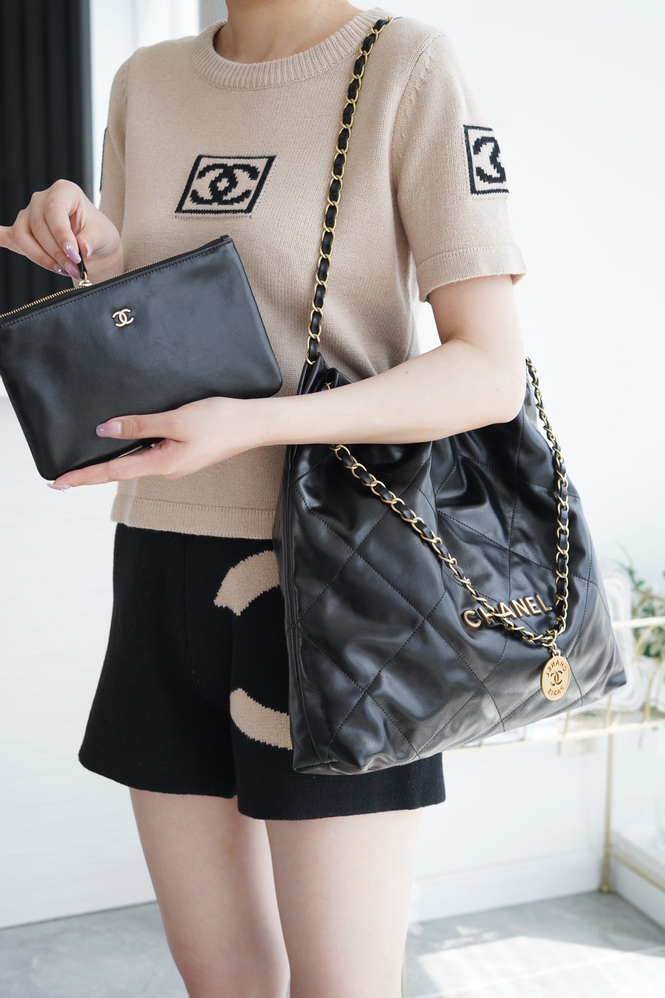 小香家-Chanel 22號手袋 黑金色中號