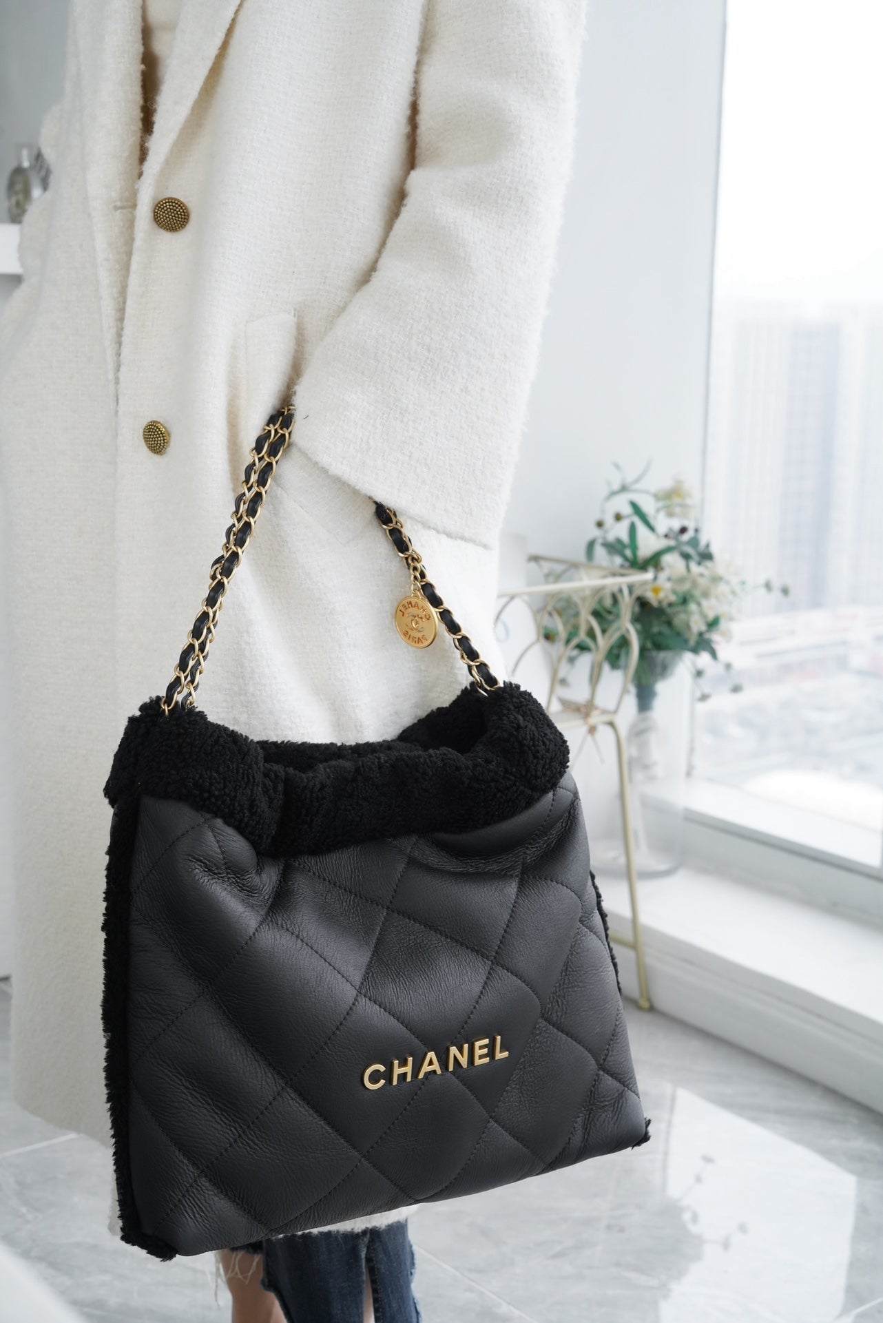 小香家-Chanel 22號手袋 羊羔毛款 黑色