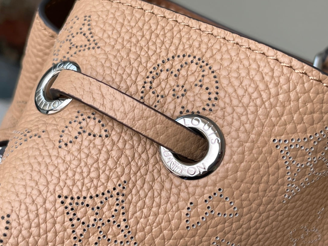 M59200 路L家-Bella Tote 手袋 奶茶色