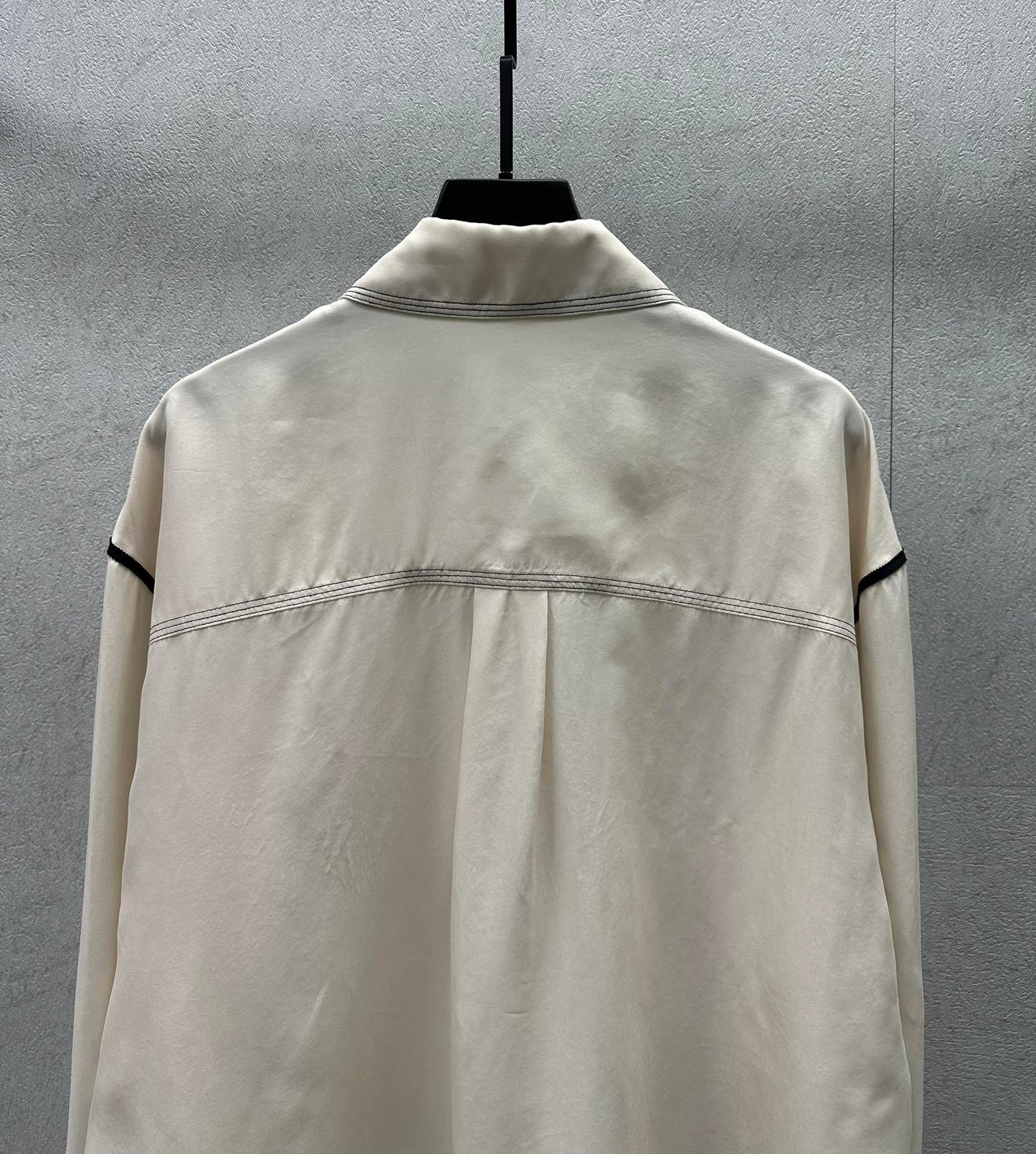 小香家-2403 中古刺繡logo絲襯衫