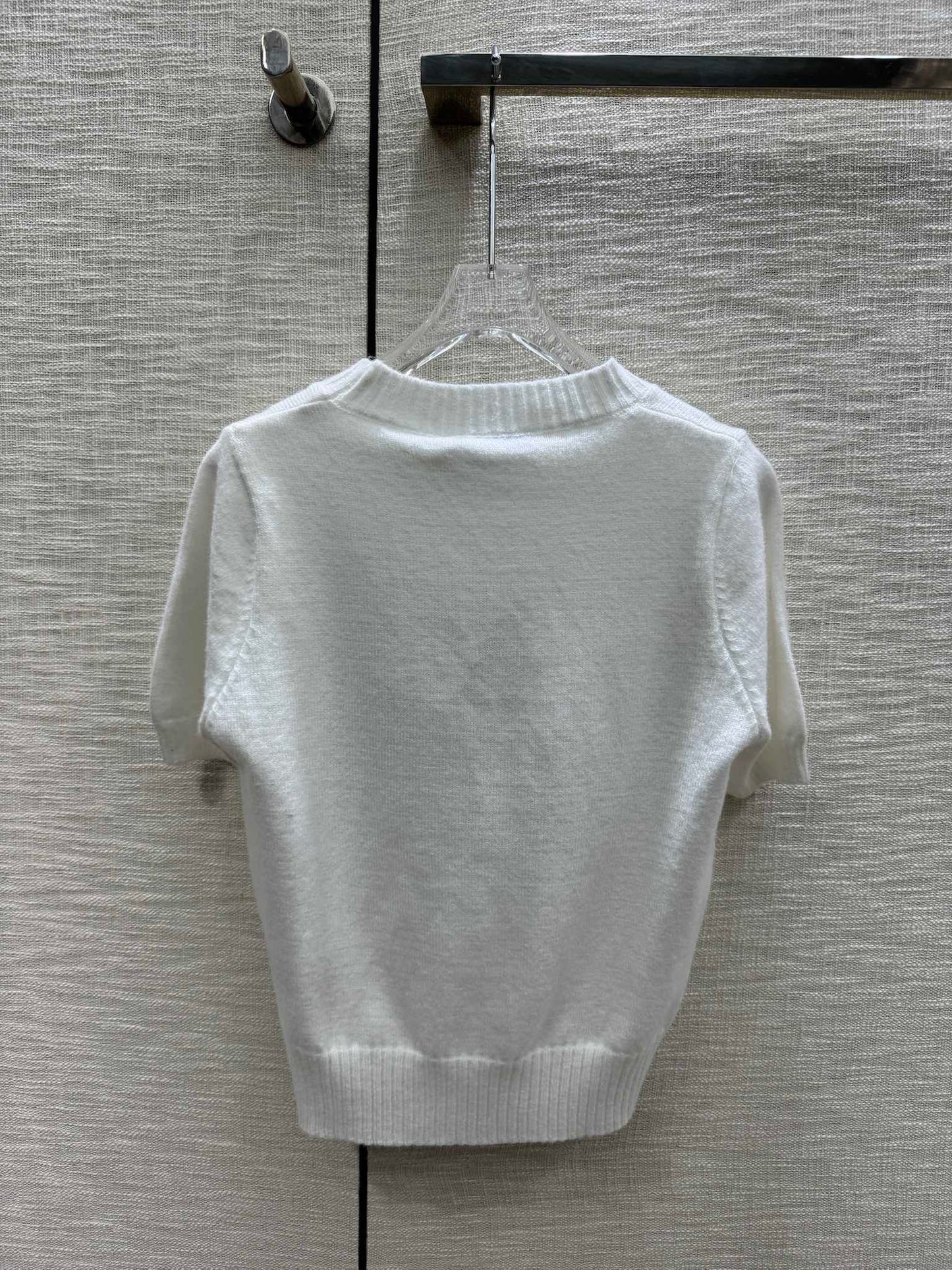 迪D家-2403 24早春最新系列重工刺繡針織短袖 白色