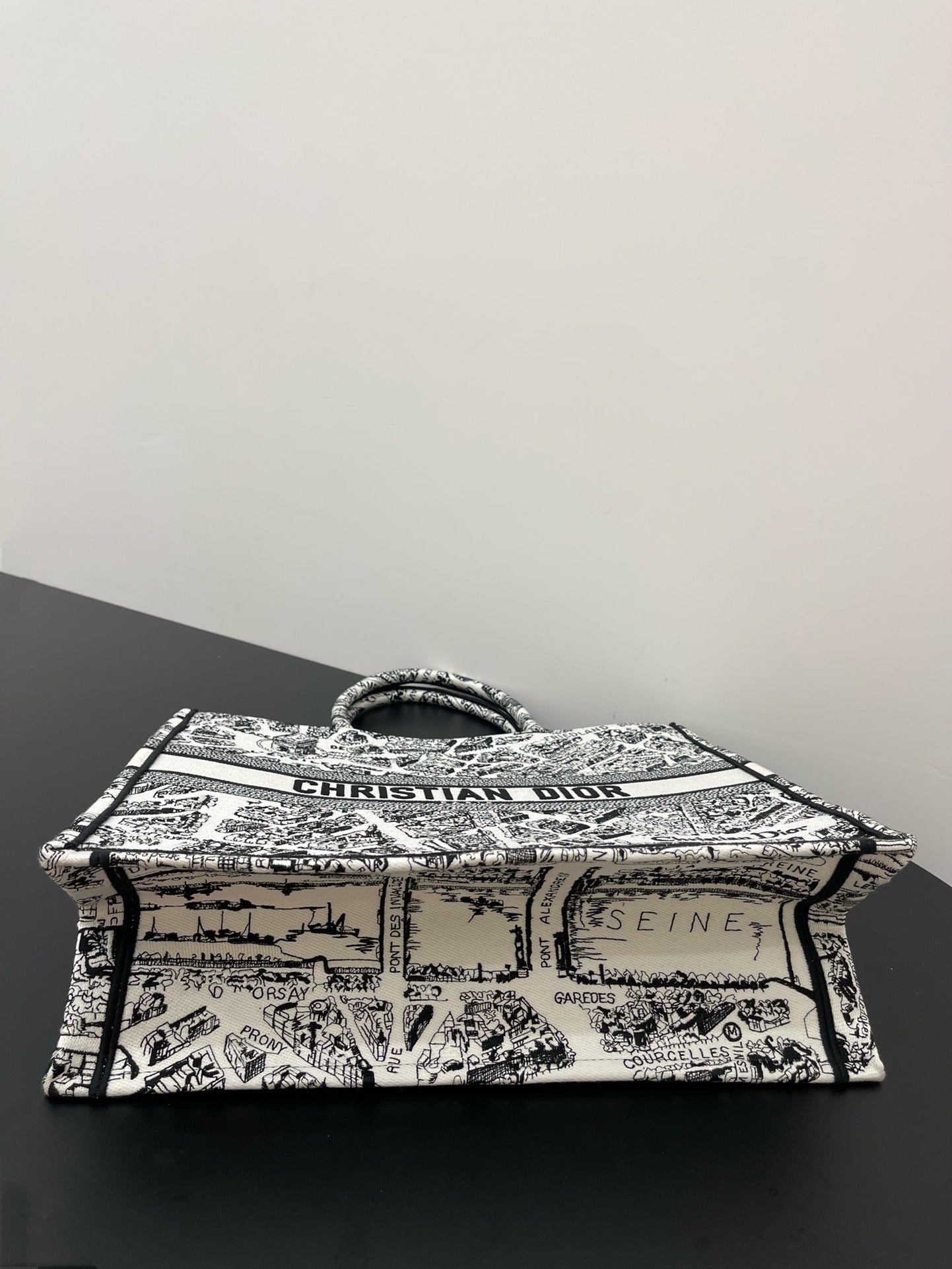 迪D家 Book Tote SUMMER 23 白色 大號41.5cm