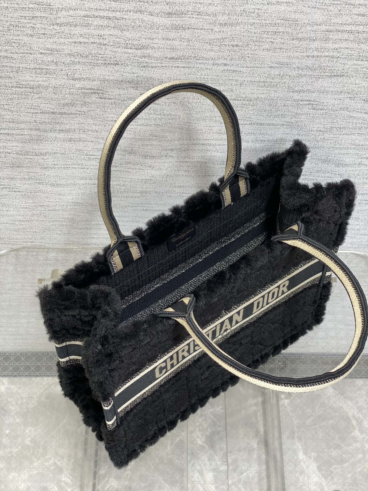 迪D家-Book tote 毛絨黑藍色 中號