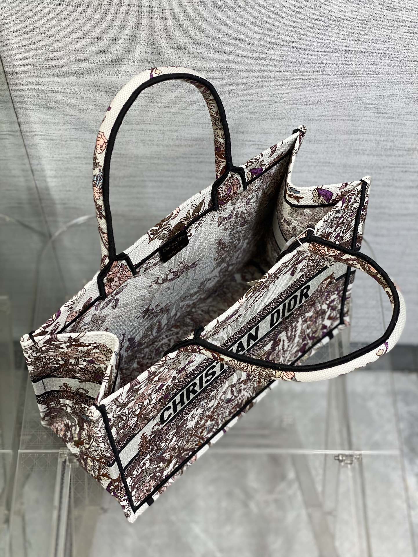 迪D家-2024春夏系列 Book Tote 太陽刺繡 白灰色 中號