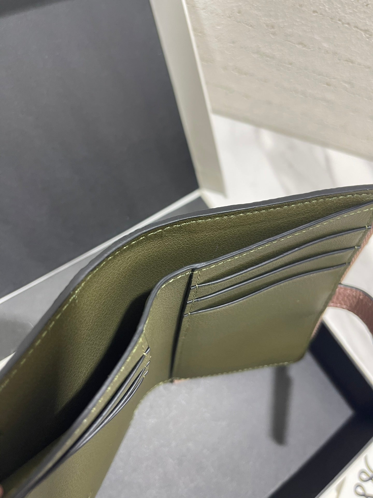 羅L威-compact zip wallet系列短夾 粉色