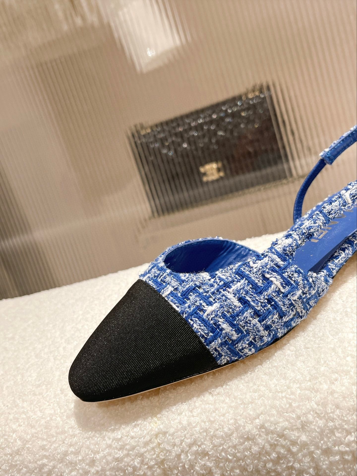 小香家-經典款 slingback 後空拼色平底涼鞋 藍色