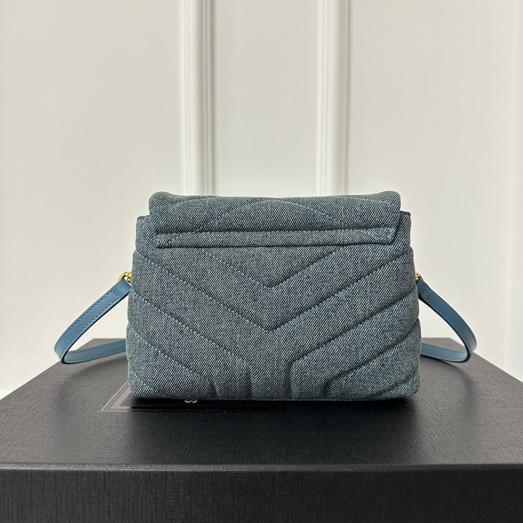 聖Y羅-Louou 20cm 牛仔布斜背包 牛仔藍