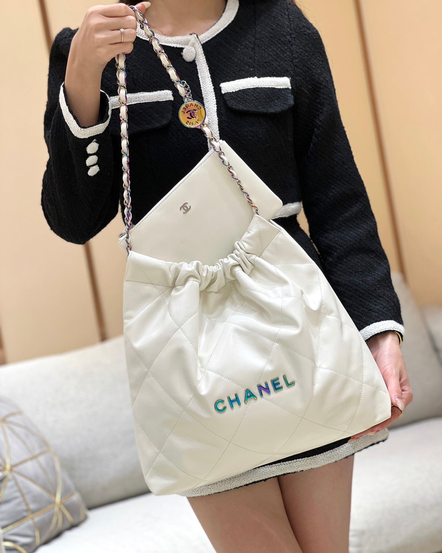 小香風-早春新款Chanel 22號手袋 白色大號