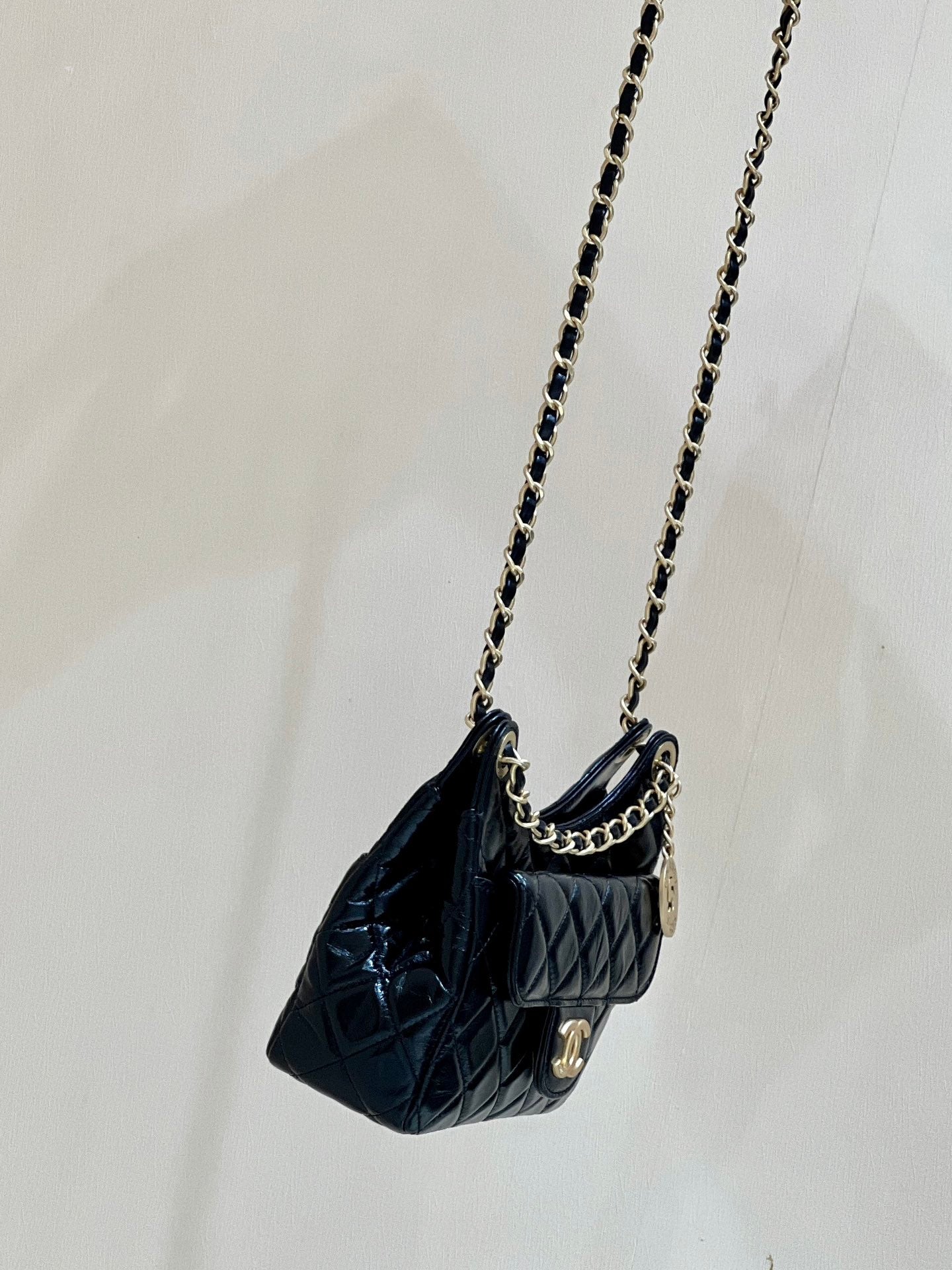 小香家-Chanel Hobo 23c早春款 油蠟皮黑色 小號