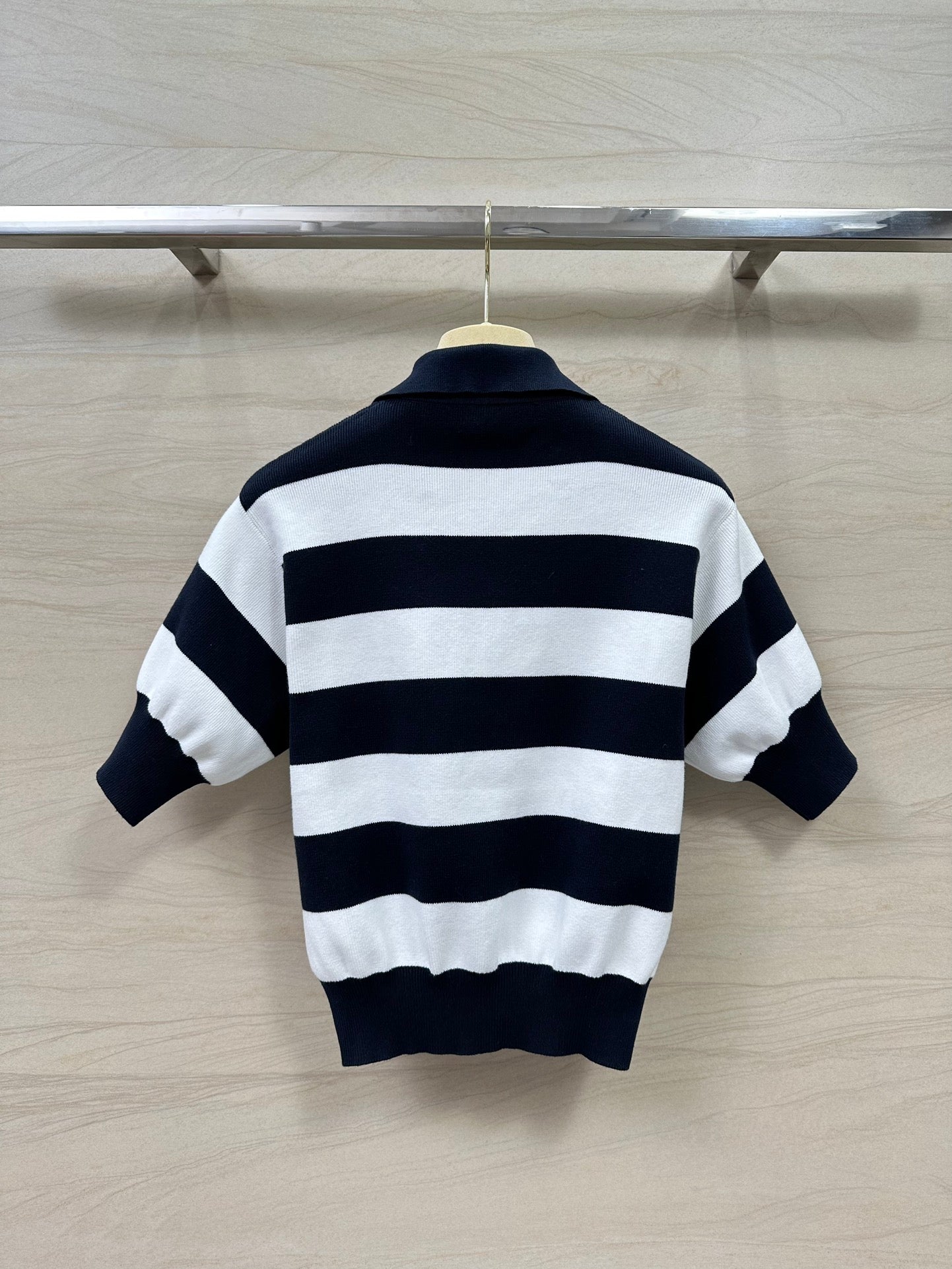 穆M家-2404 24早春新品經典爆款條紋針織上衣