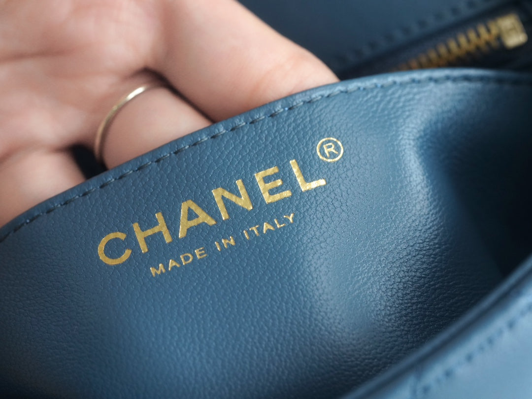 小香家_Chanel 23k 金球方胖子 霧霾藍色