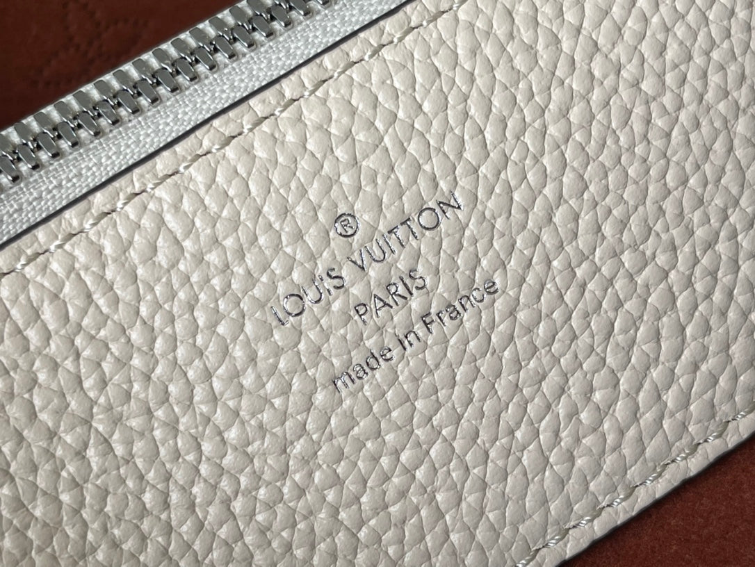M59203 路L家-Bella Tote 手袋 奶白色