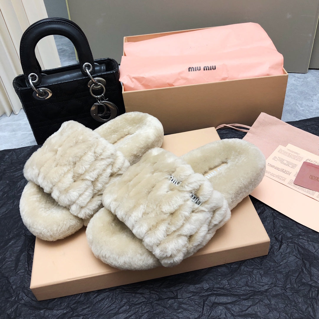 穆M家-2023秋冬新款 蓬鬆柔軟羊毛拖鞋 全毛款 杏色