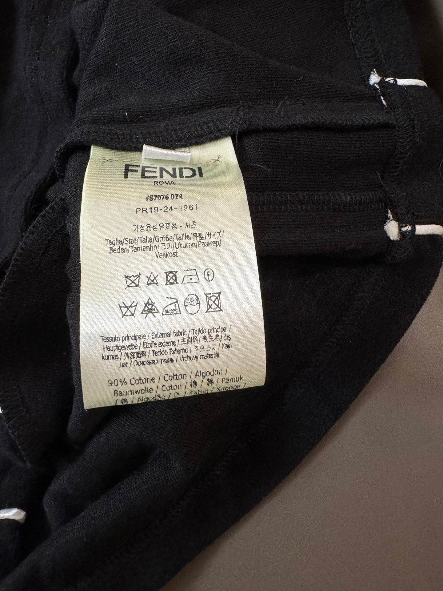 芬F家-2403 24SS新款繡花字母長袖絲絨洋裝