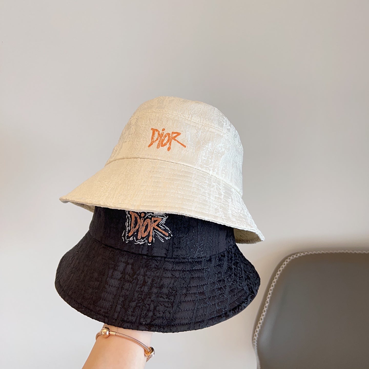 迪D家-LOGO刺繡漁夫帽 黑