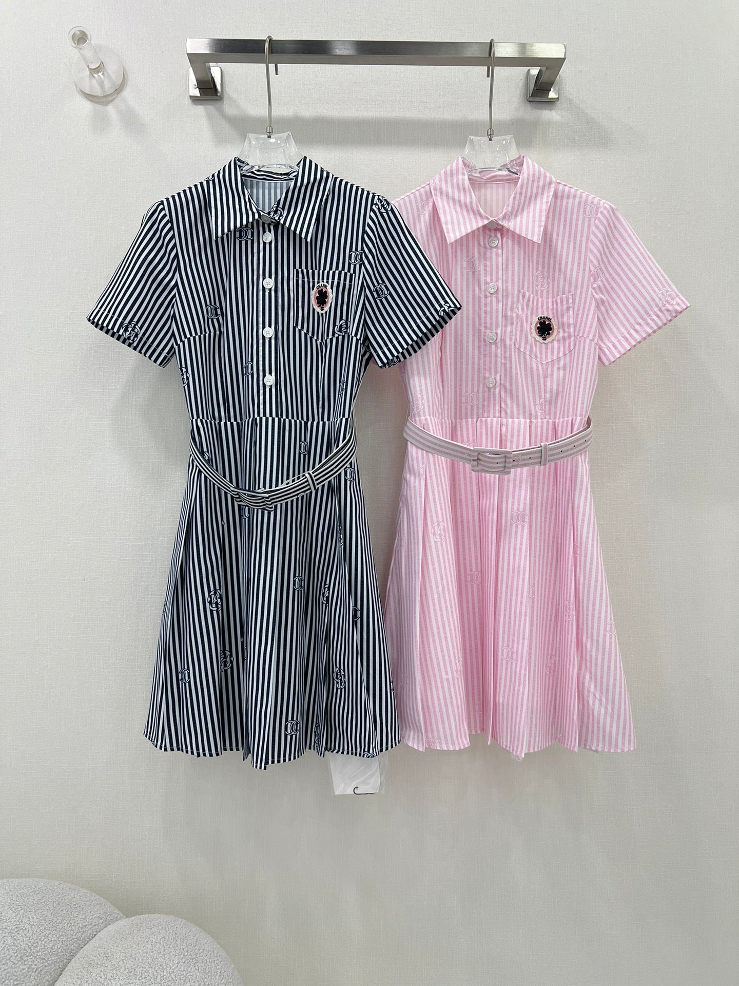 小香家-2404 24春夏新款印花珠片短袖連身裙 條紋
