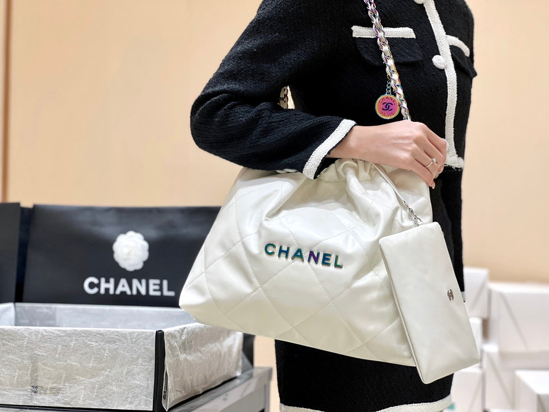 小香風-早春新款Chanel 22號手袋 白色大號