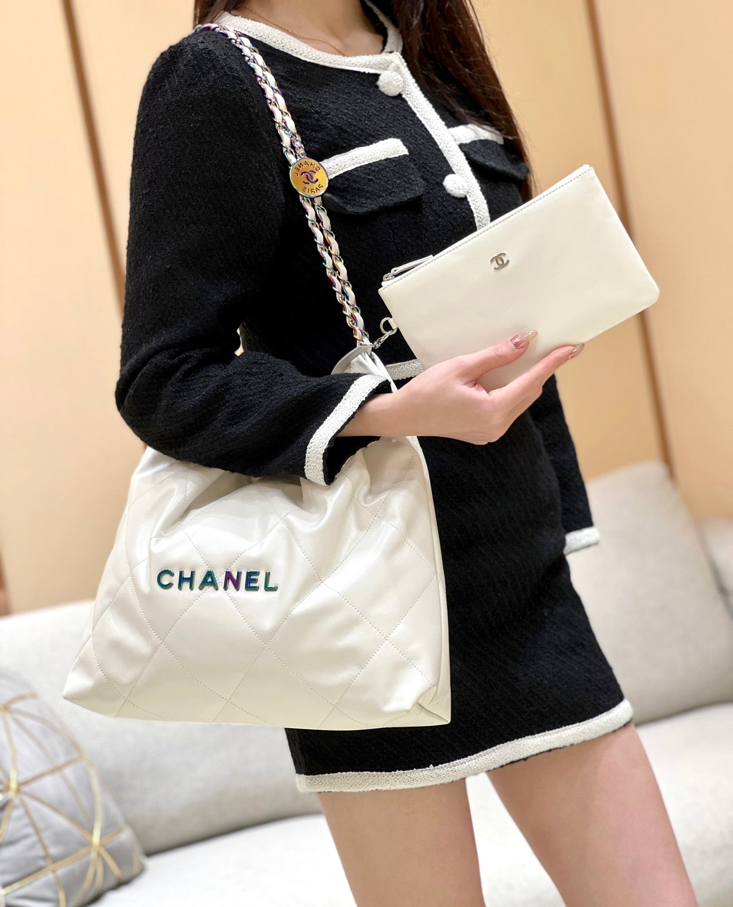 小香風-早春新款Chanel 22號手袋 白色大號