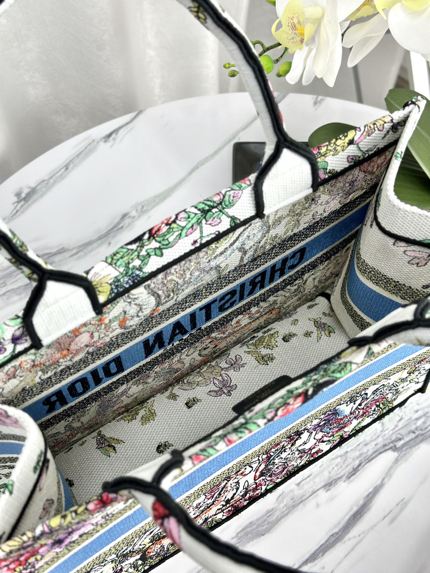 迪D家-Book Tote 白花刺繡 中號